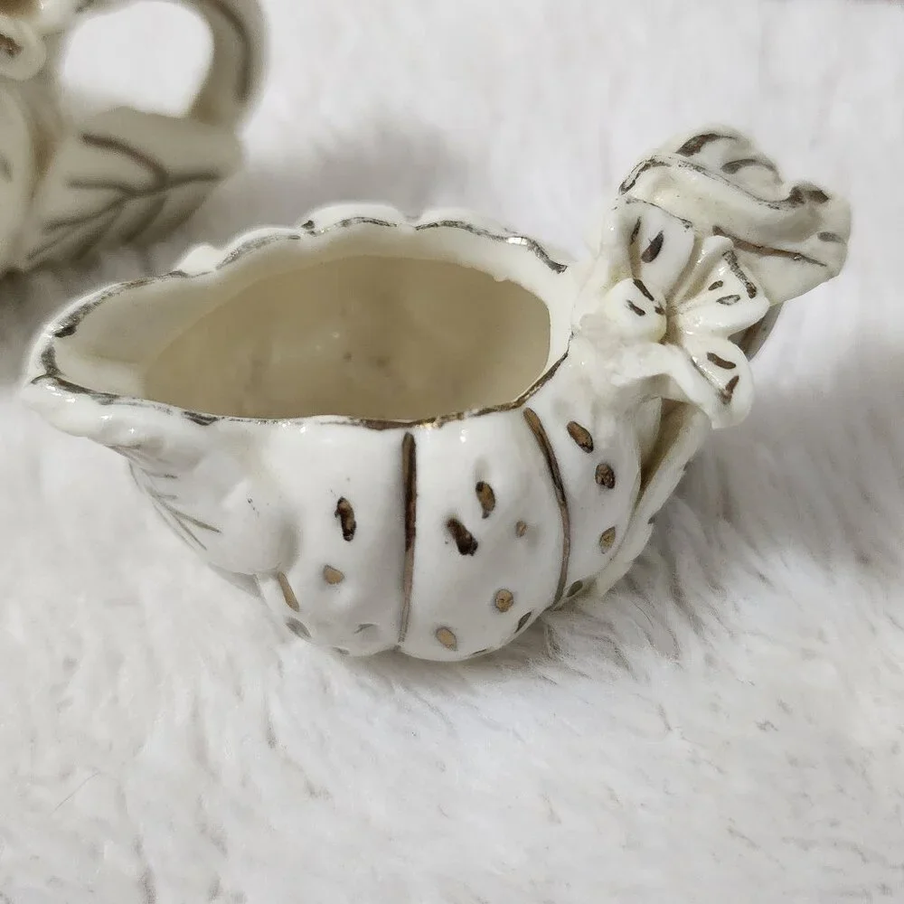 Ceramic, Mini Tea Set, Tea Pot, Sugar Bowl, Cream and two Cups, two have lids. - Picture 5 of 6